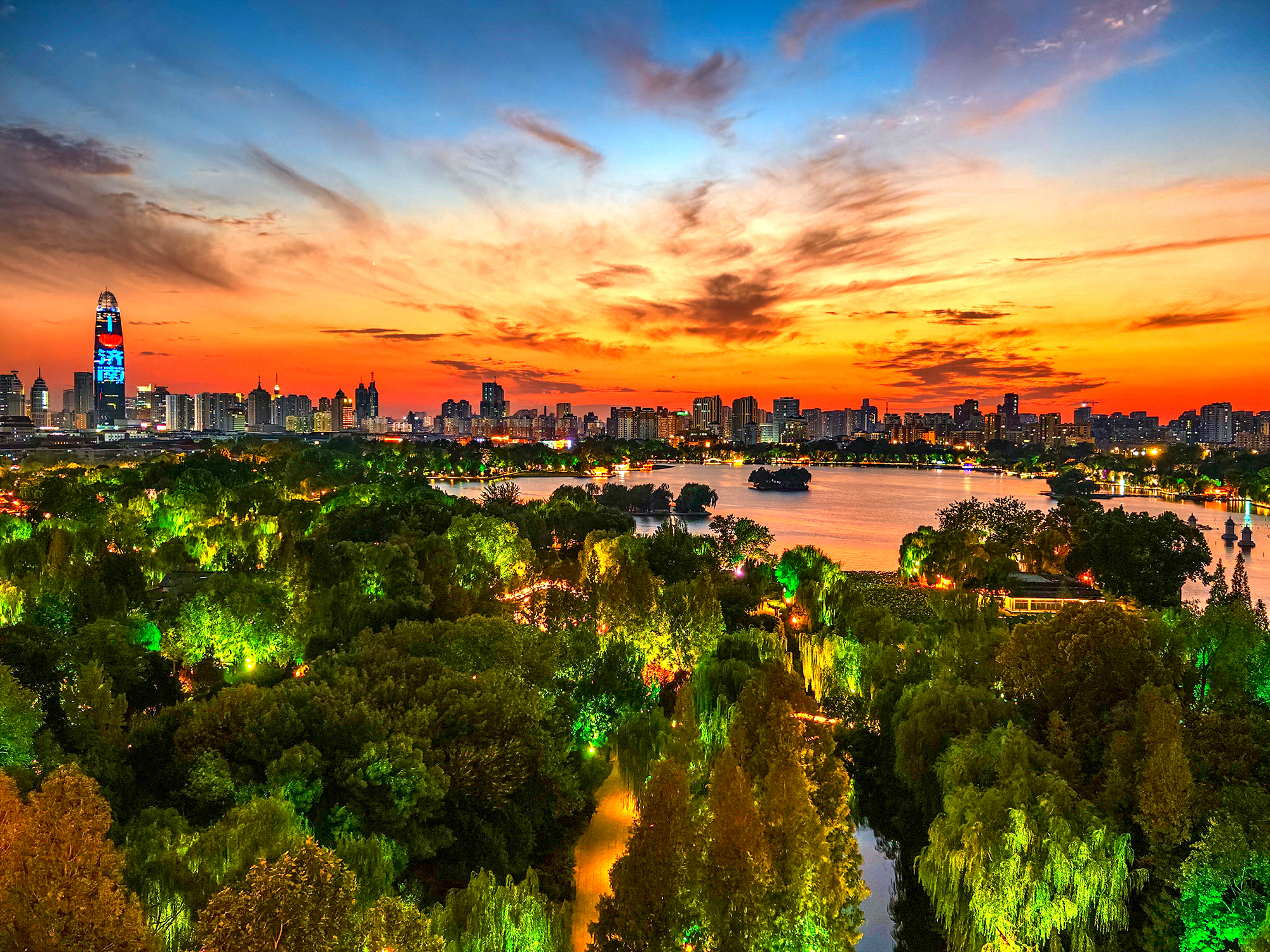 《明湖之夜》 谷忠民 13031722074.jpg