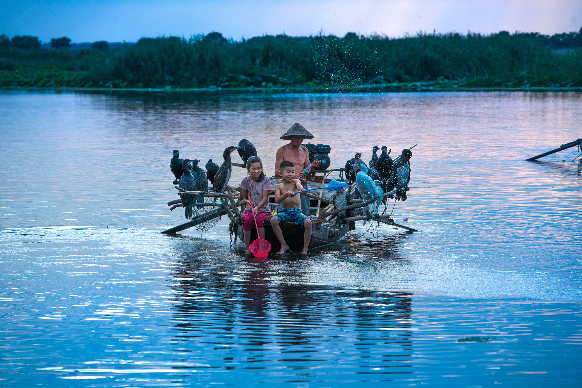微山湖打鱼人 张志栋15753726888.jpg