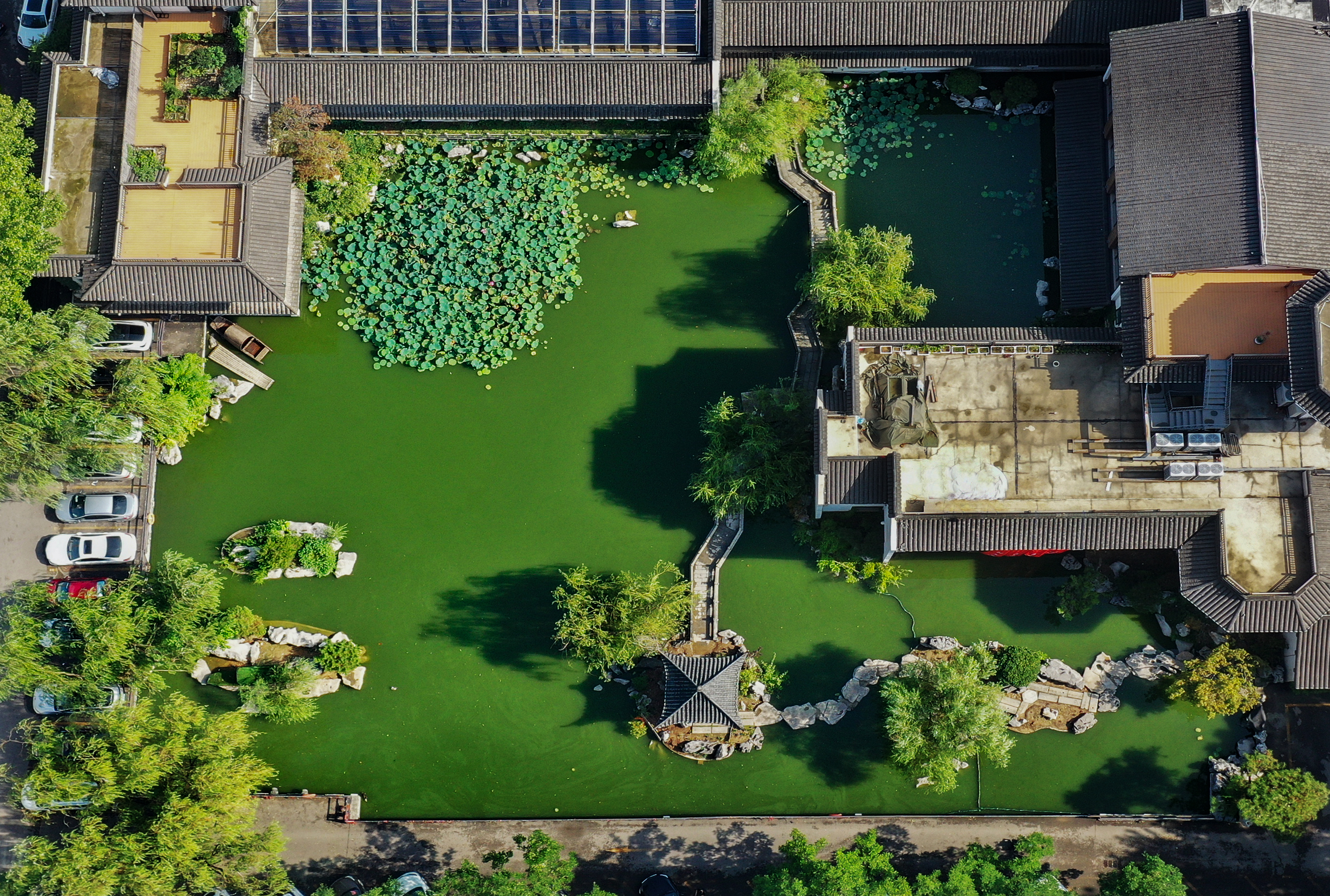 《俯瞰舜庐水上人家》  蔡辉.JPG