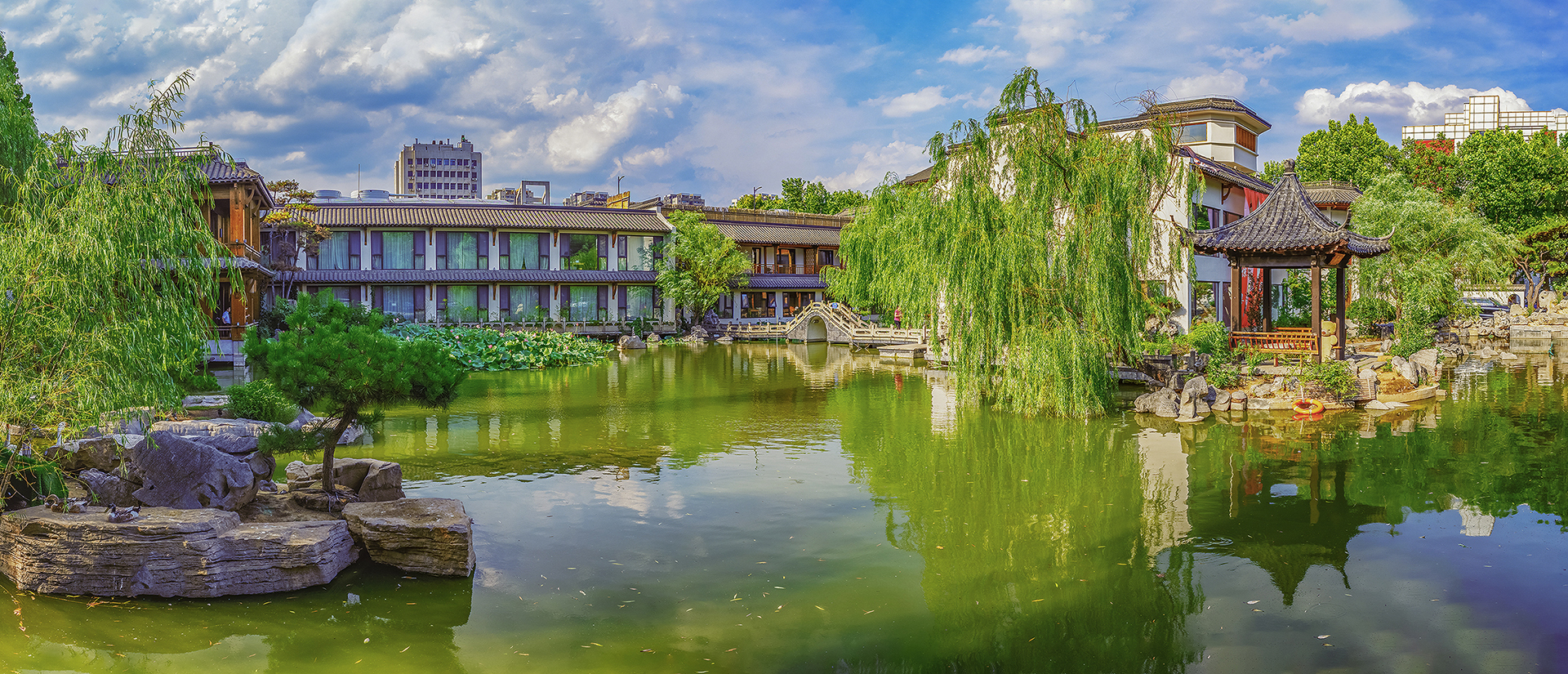 《舜庐水上人家》 崔洪江.jpg