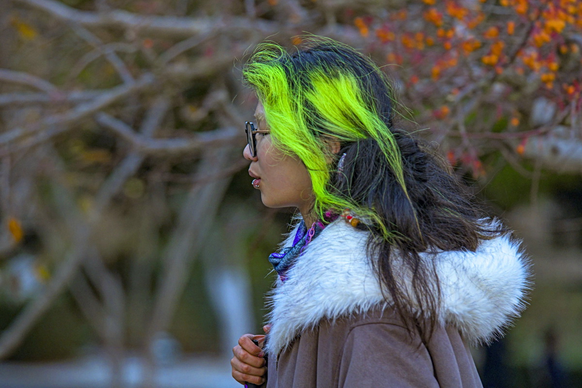 新潮 _调整大小.JPG