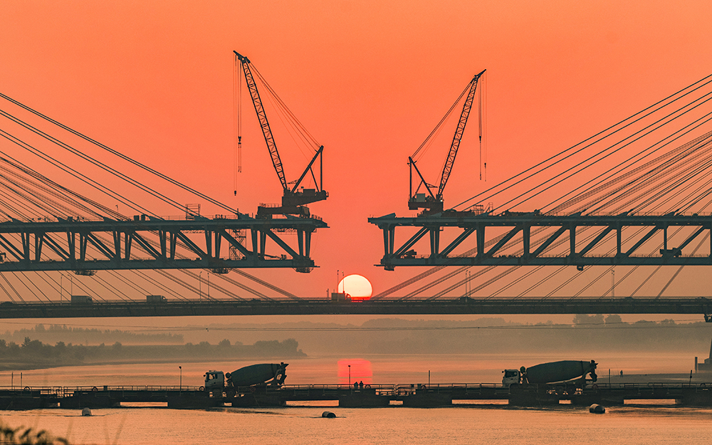 作者：陈忠明（山东济南） 《旭日东升》.jpg