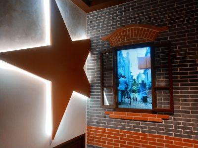 【中 共 中 央 军 委  机 关 旧 址 】