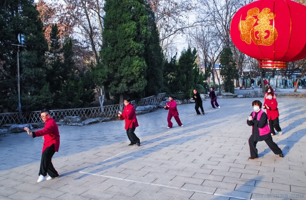 《百花公园好休闲》