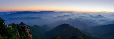 《雾灵山晨曦》