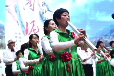 滕州市樱花苑社区重阳节演出《电吹管演奏》—1