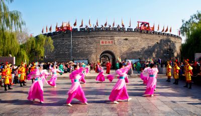 《传统与时代》