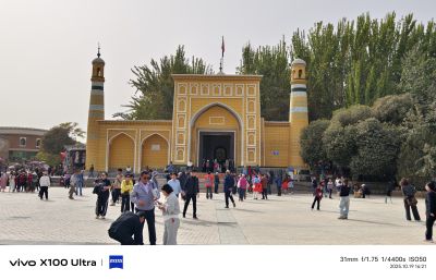 新疆喀什的艾提尕尔清真寺1