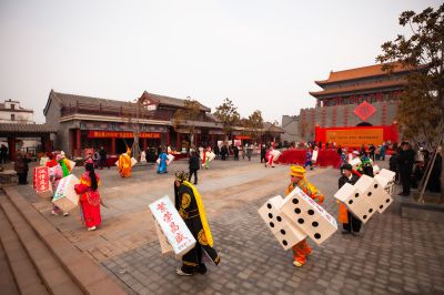 《骨牌戏出场》