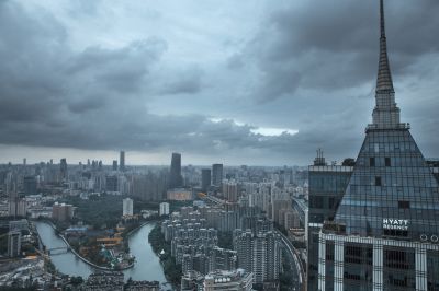 【52层观光平台上俯瞰】