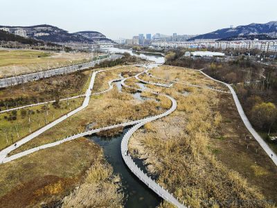 [原创]蜿蜒的人行栈道
