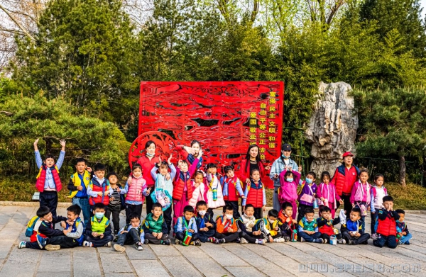 《雨露滋润禾苗壮