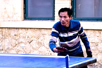 打乒乓球