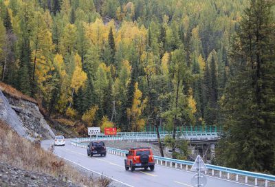 阿禾公路的秋日风情