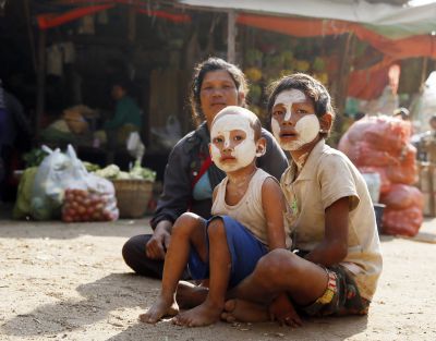 缅甸人画在脸上的涂鸦板（3）