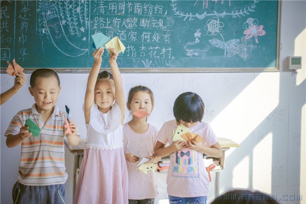 [原创]大山里的天使系列1（组照）