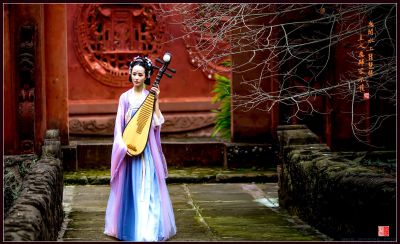 原创：庭院深深有佳人