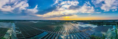 晚霞映射光伏站