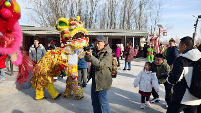欢欢喜喜过大年！