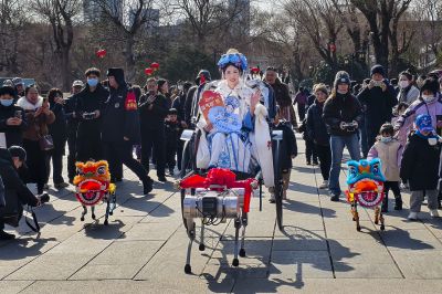 夏雨荷巡游大明湖