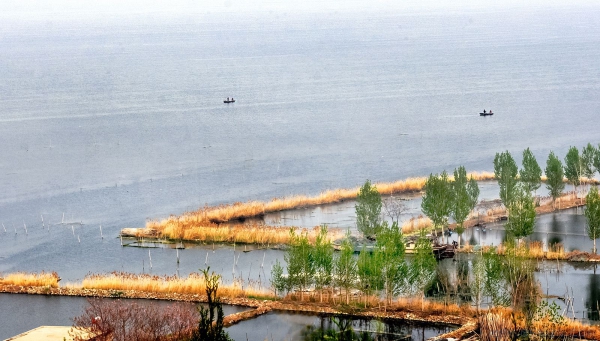 《春风又醉独山岛》