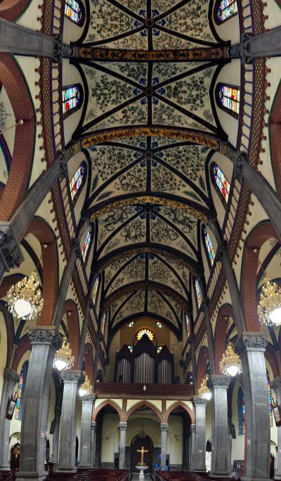 洪家楼天主堂内景