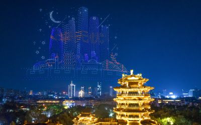 《泉染星穹秀明湖》组照5