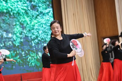 滕州市樱花苑社区重阳节演出——扇子舞-——4