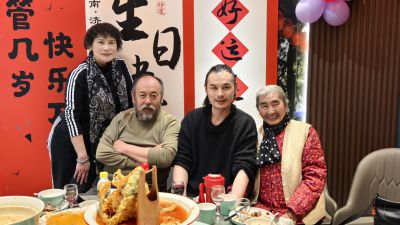 姐姐和儿子一家人