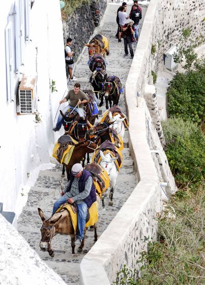 希腊圣托里尼岛原始运输工具