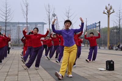 欢乐的广场舞——24