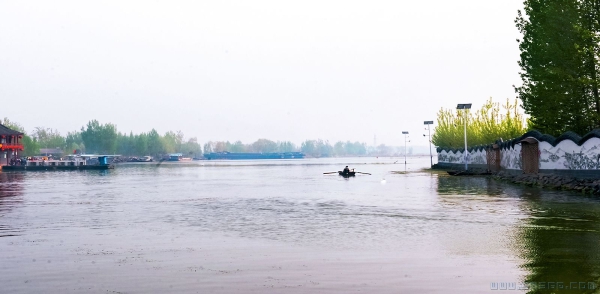 《烟波浩渺醉古镇》