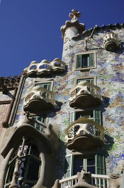 巴塞罗那  高迪建筑的室外风格