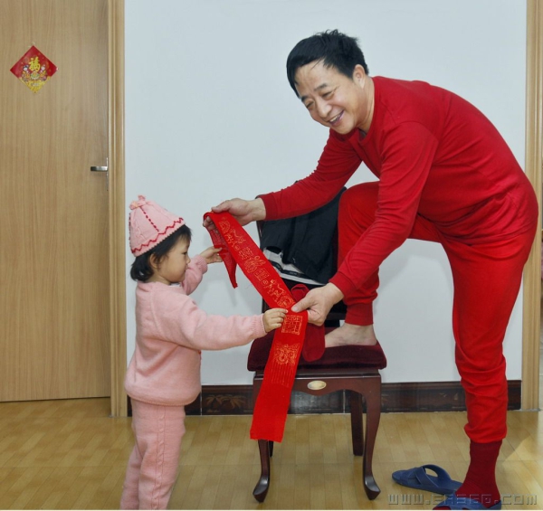 [原创] 送给姥爷一条红腰带 。