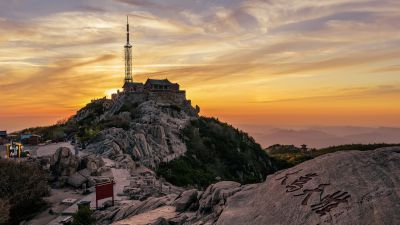 玉皇顶落霞飞舞