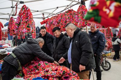 过年流行红棉袄