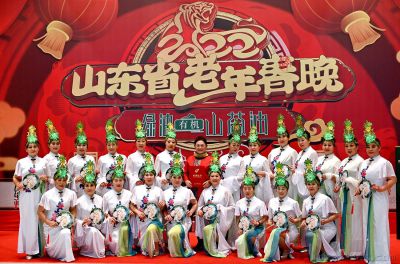 山东省老年春晚。今天在省台演播大厅紧张的录制中