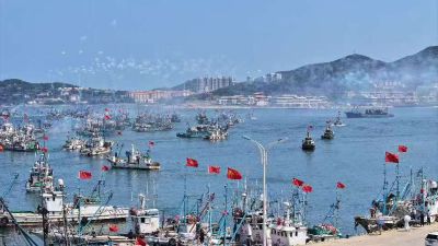 千帆破晓，万舸争流启新渔。