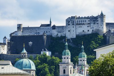 奥地利萨尔斯堡登顶俯瞰