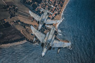 爱琴海上空的幽灵