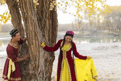 [原创] 维族男女青年