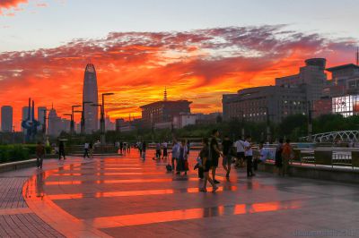 济南彩虹驾广场