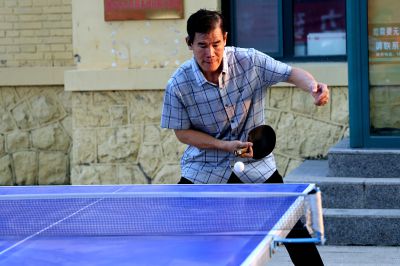 打乒乓球