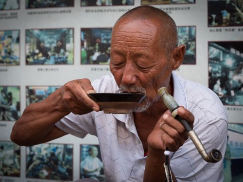 茶馆老人
