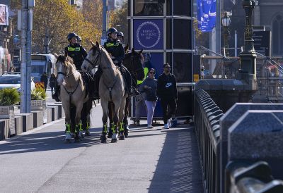 澳大利亚采风之旅 —— 墨尔本女骑警