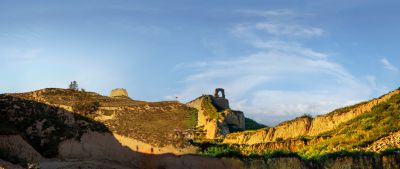 百里黄龙锁西东