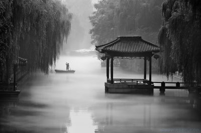 《不是江南胜似江南》