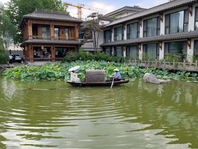 一叶乌蓬赛江南