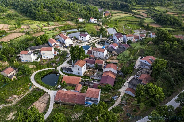 英烈故里“瞰”今朝-1