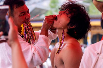 青海热贡六月会-扎口扦